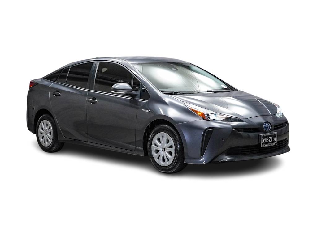 2021 Toyota Prius LE 17