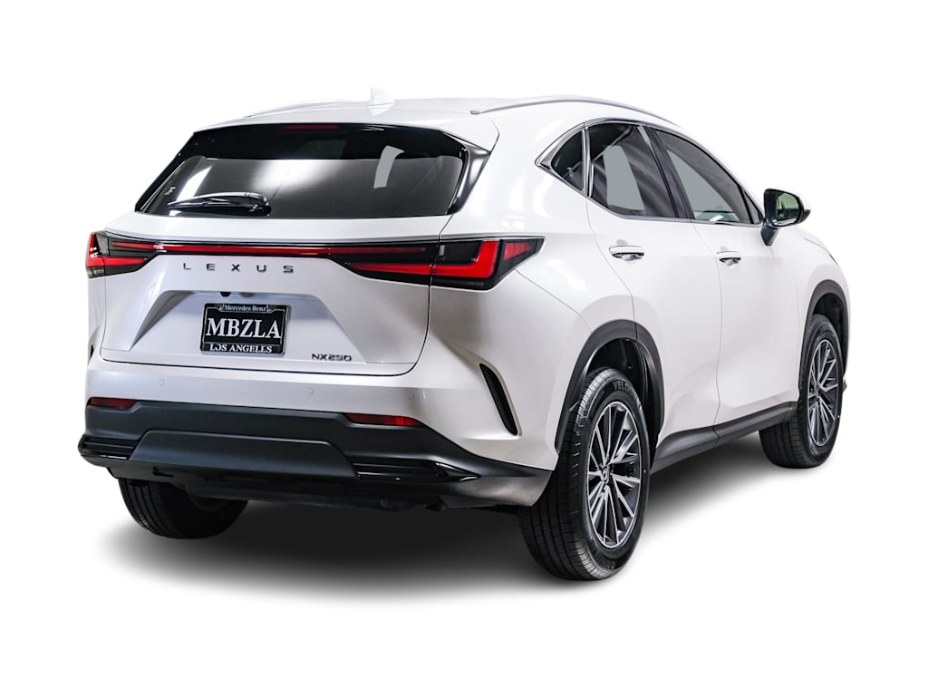 Thumbnail: 2025 Lexus ES - 18
