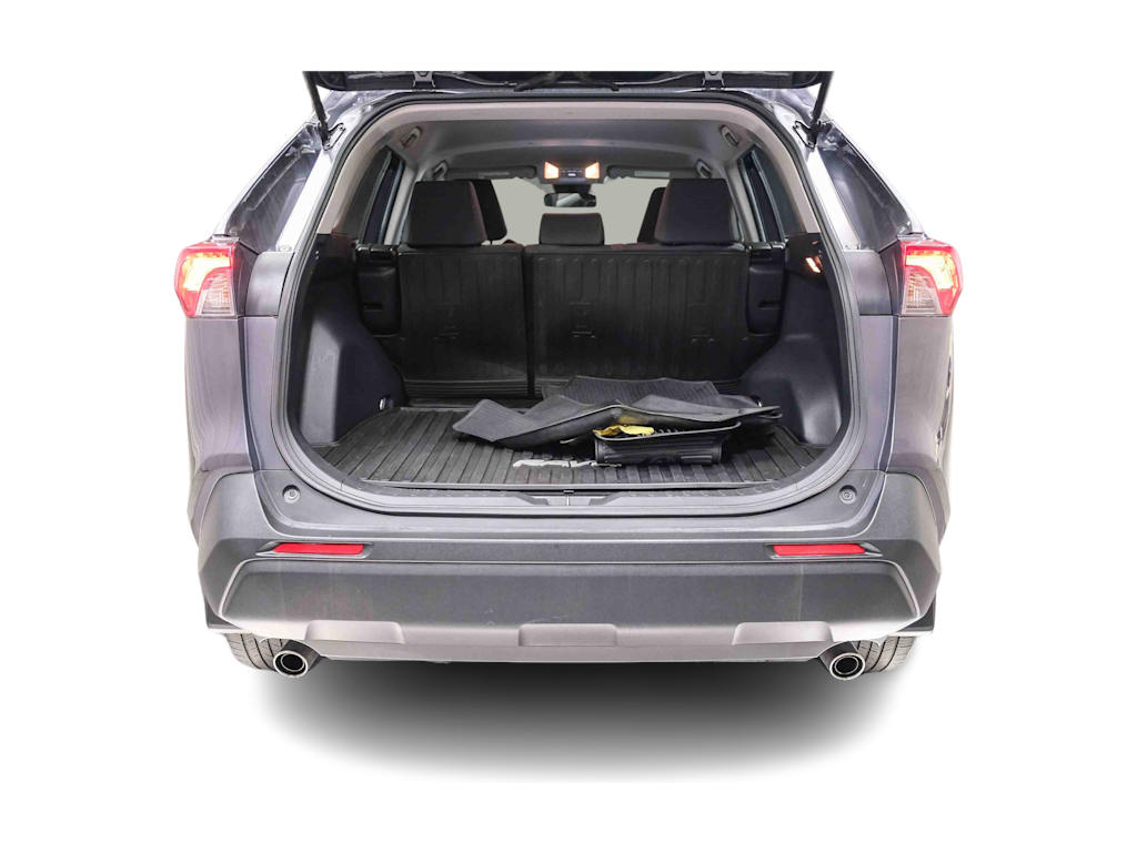 Thumbnail: 2019 Toyota RAV4 - 17