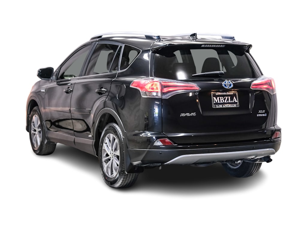 Thumbnail: 2018 Toyota RAV4 - 4