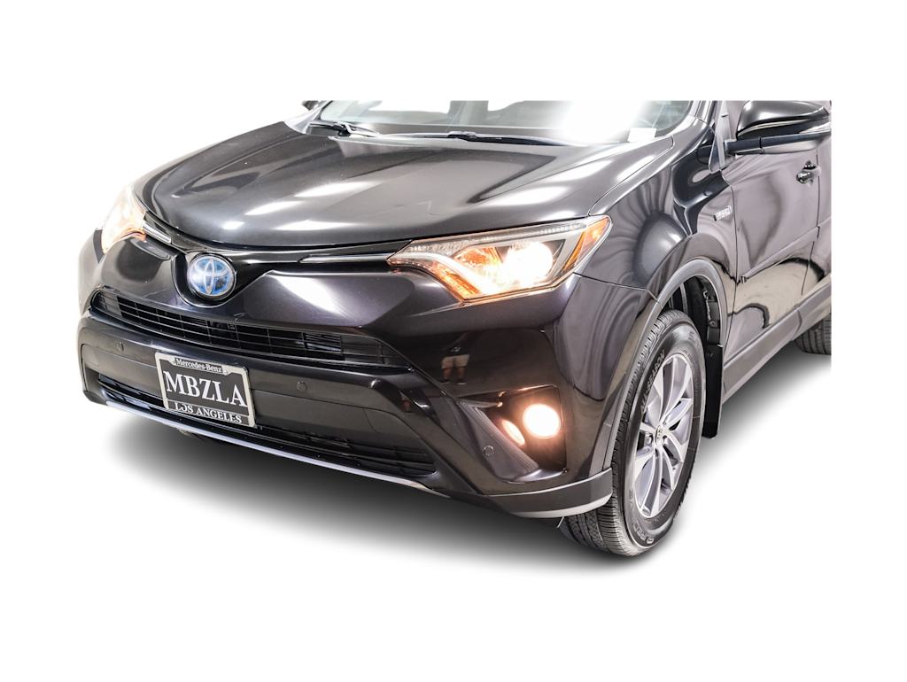 Thumbnail: 2018 Toyota RAV4 - 22