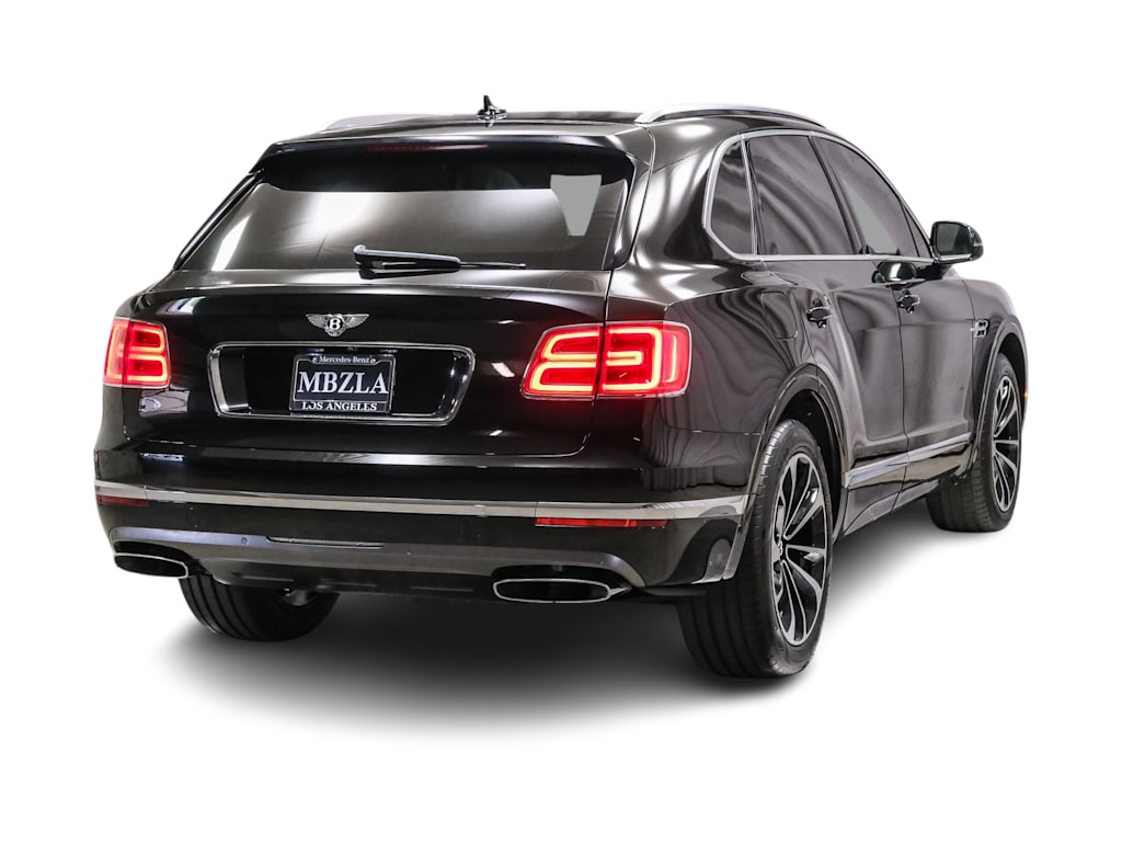Thumbnail: 2018 Bentley Bentayga - 17