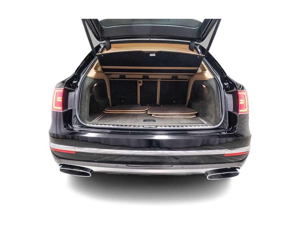 Thumbnail: 2018 Bentley Bentayga - 16