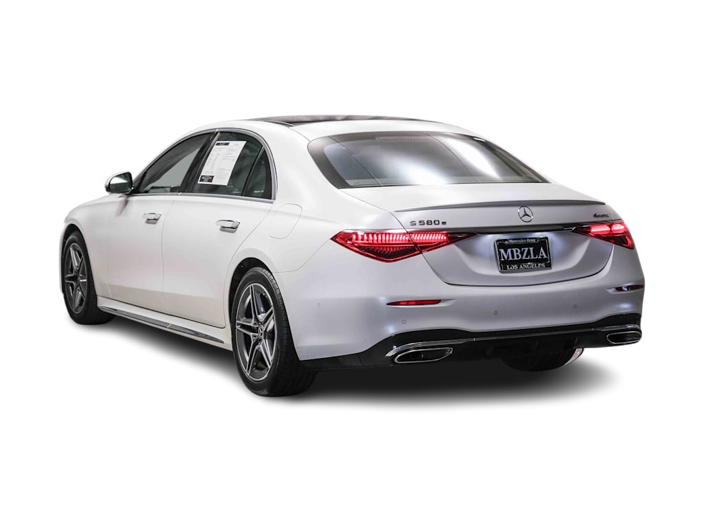 Thumbnail: 2024 Mercedes-Benz S-Class - 4