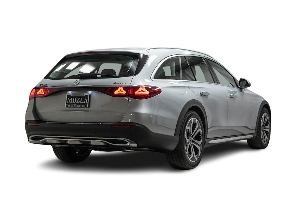 Thumbnail: 2025 Mercedes-Benz E-Class - 18