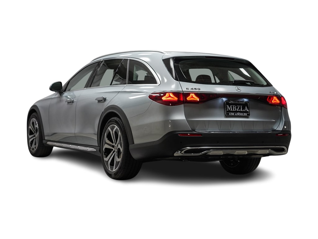 Thumbnail: 2025 Mercedes-Benz E-Class - 3