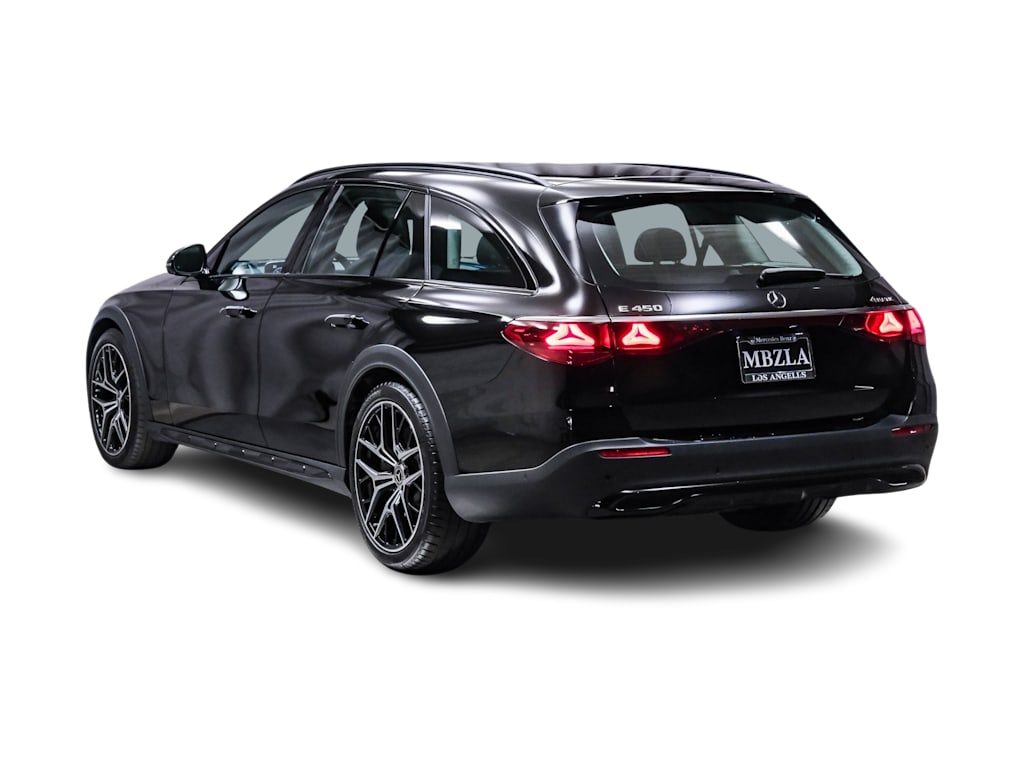 Thumbnail: 2025 Mercedes-Benz E-Class - 3