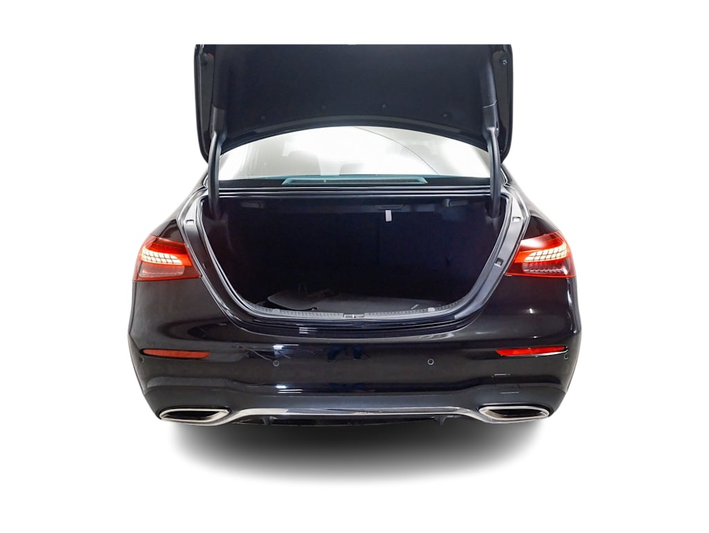 Thumbnail: 2022 Mercedes-Benz E-Class - 10