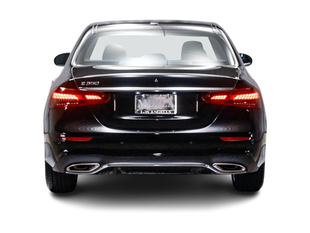 Thumbnail: 2022 Mercedes-Benz E-Class - 3