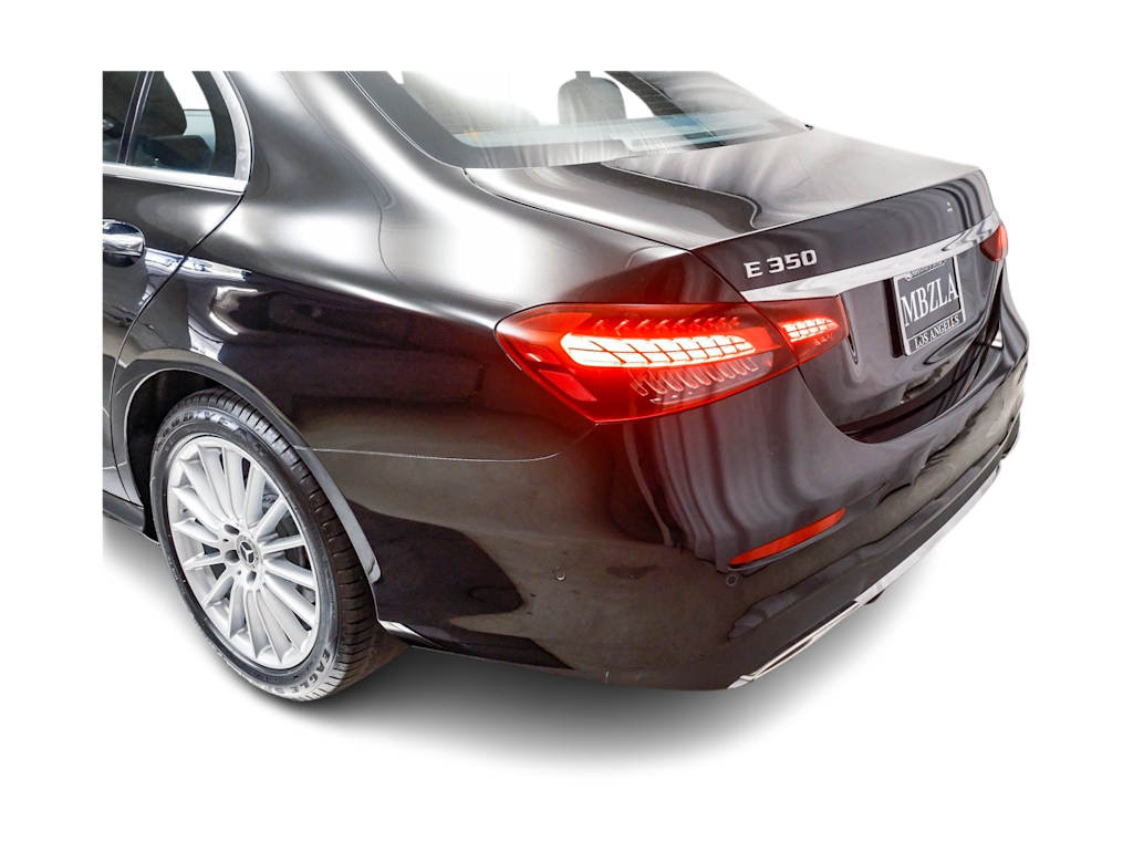 Thumbnail: 2022 Mercedes-Benz E-Class - 15