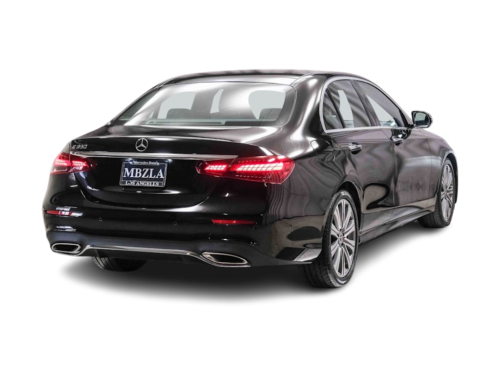 Thumbnail: 2022 Mercedes-Benz E-Class - 16