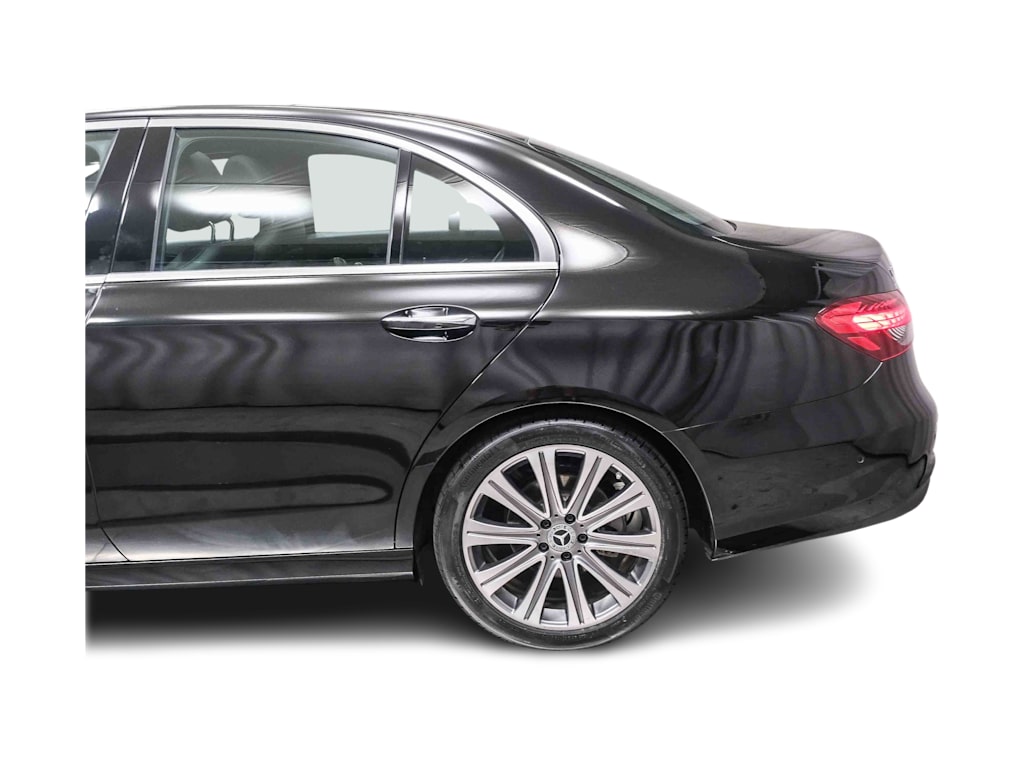 Thumbnail: 2022 Mercedes-Benz E-Class - 3