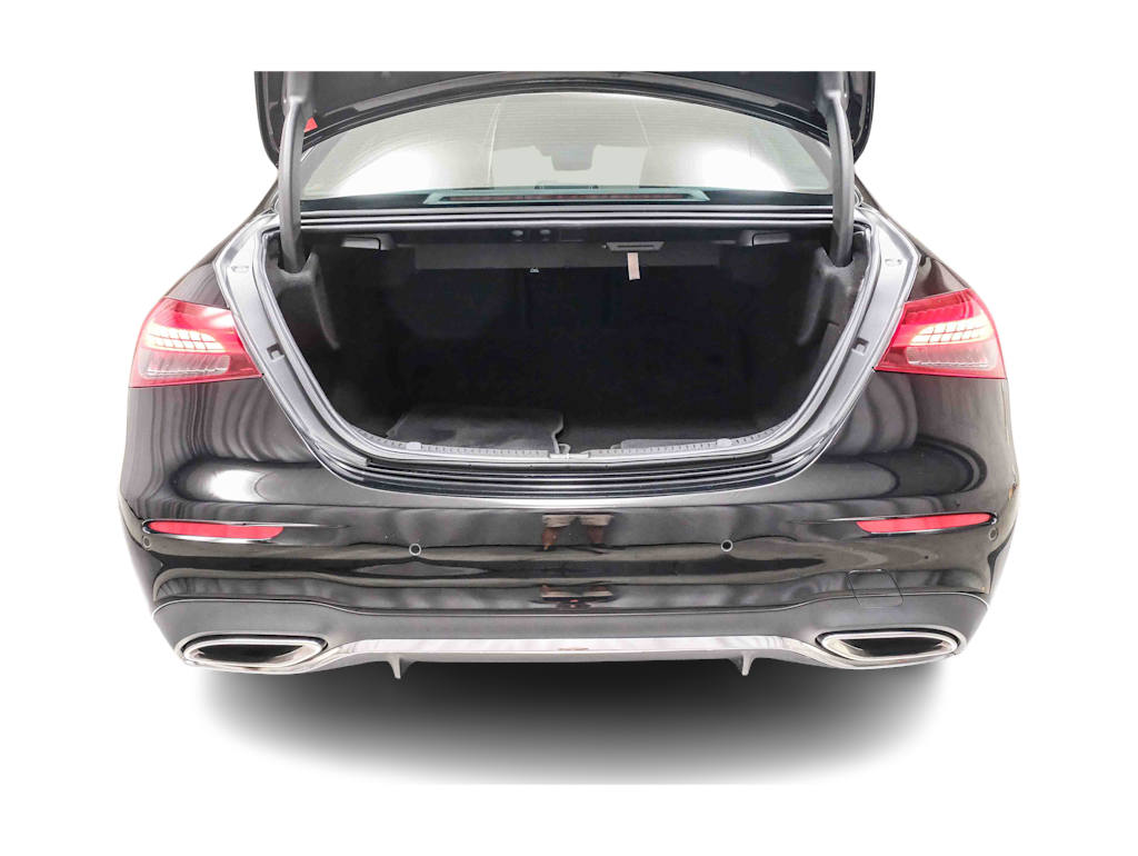 Thumbnail: 2022 Mercedes-Benz E-Class - 15