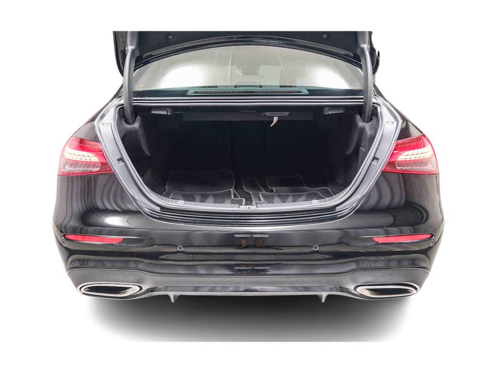 Thumbnail: 2022 Mercedes-Benz E-Class - 16