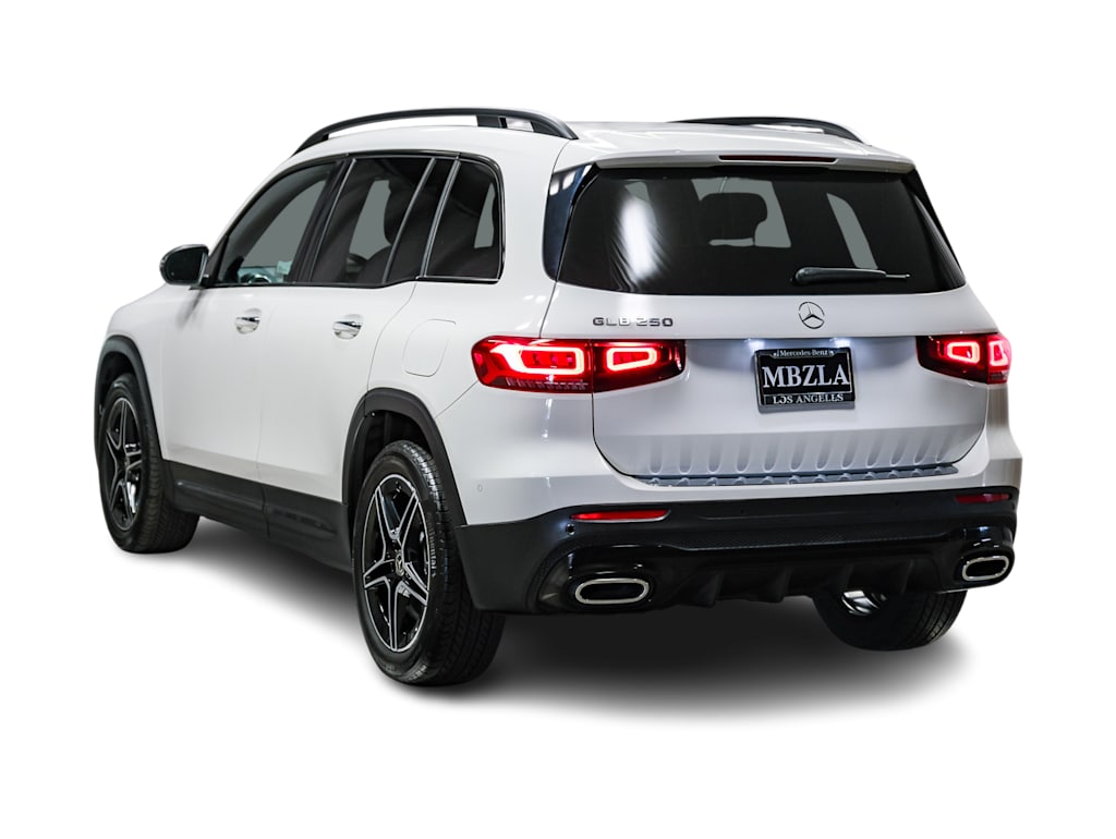Thumbnail: 2023 Mercedes-Benz GLB - 4