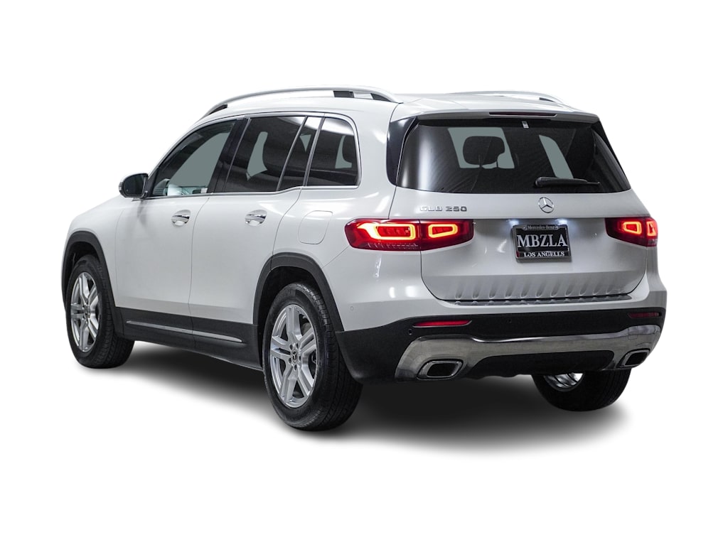 Thumbnail: 2022 Mercedes-Benz GLB - 3