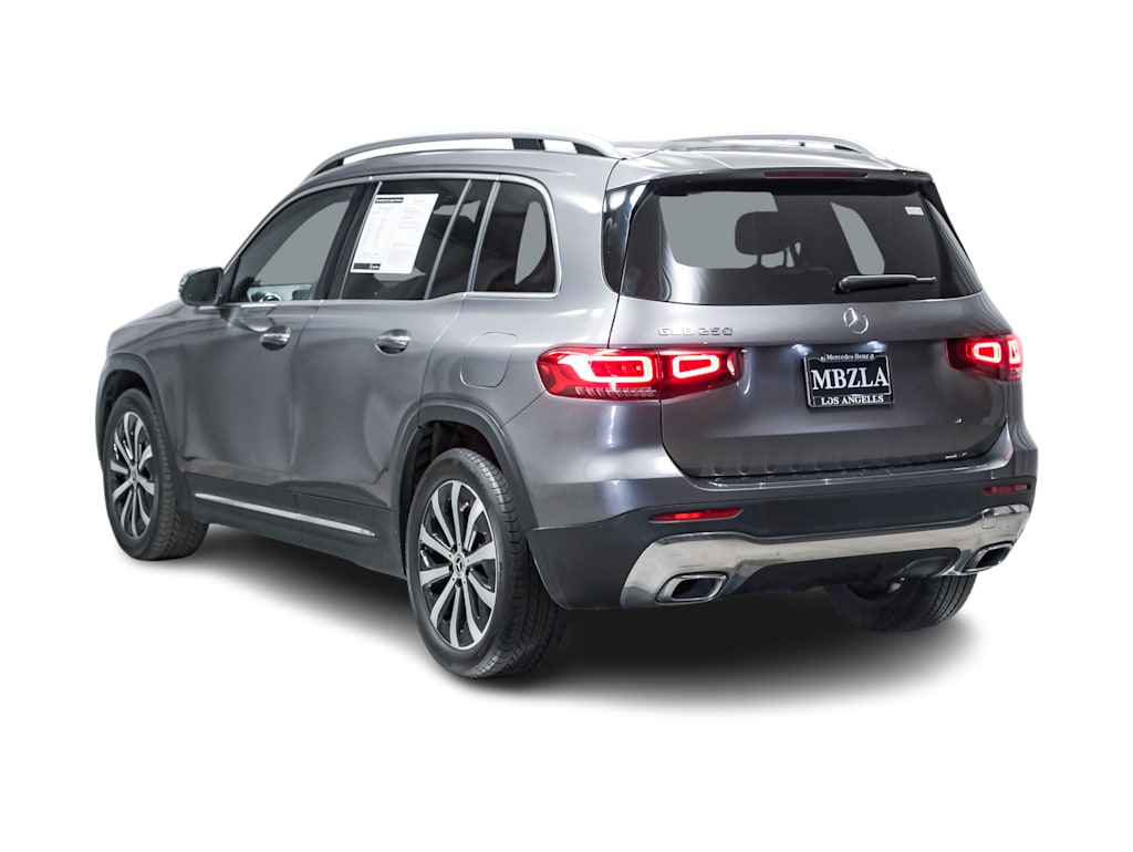 Thumbnail: 2022 Mercedes-Benz GLB - 4