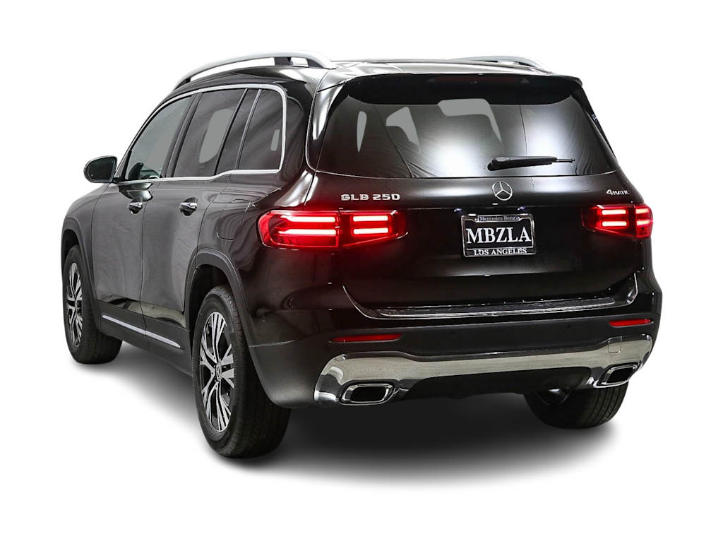 Thumbnail: 2025 Mercedes-Benz GLB - 3