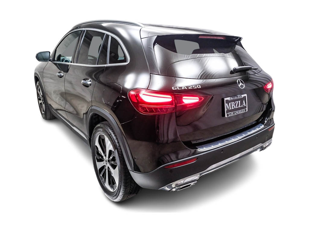 Thumbnail: 2025 Mercedes-Benz GLA - 19