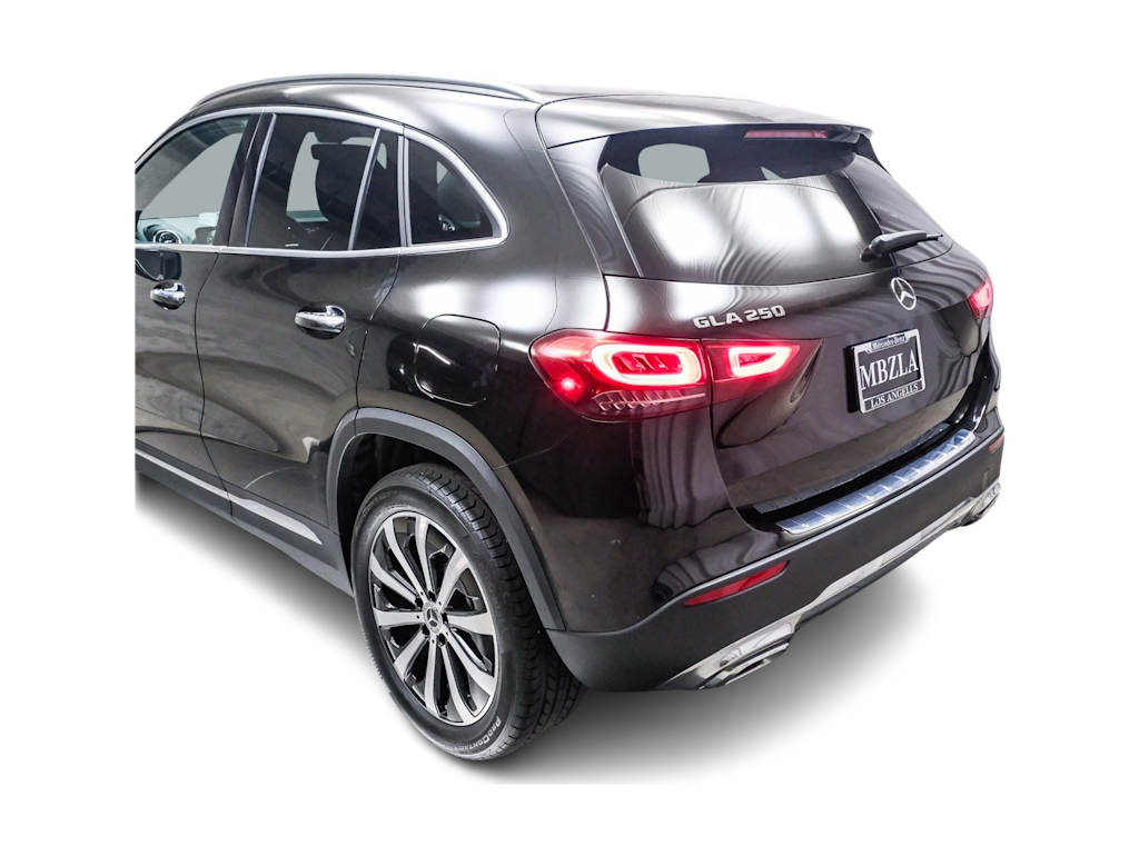 Thumbnail: 2021 Mercedes-Benz GLA - 18