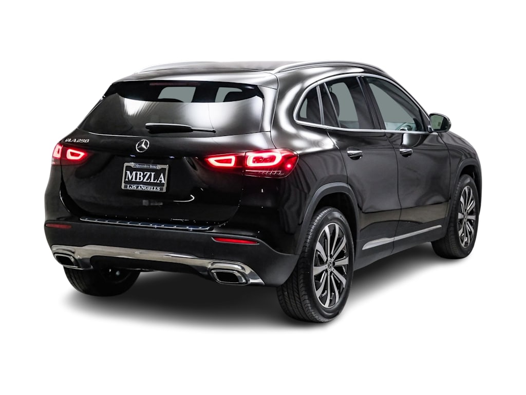 Thumbnail: 2021 Mercedes-Benz GLA - 15