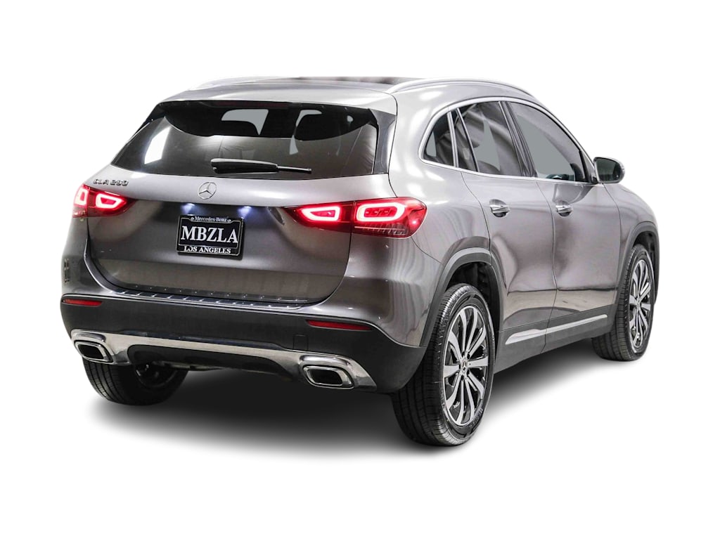 Thumbnail: 2023 Mercedes-Benz GLA - 16