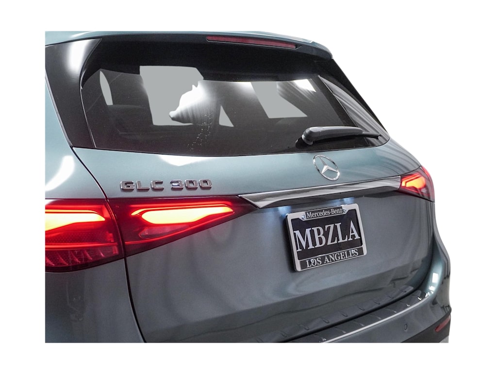 Thumbnail: 2025 Mercedes-Benz GLC - 21