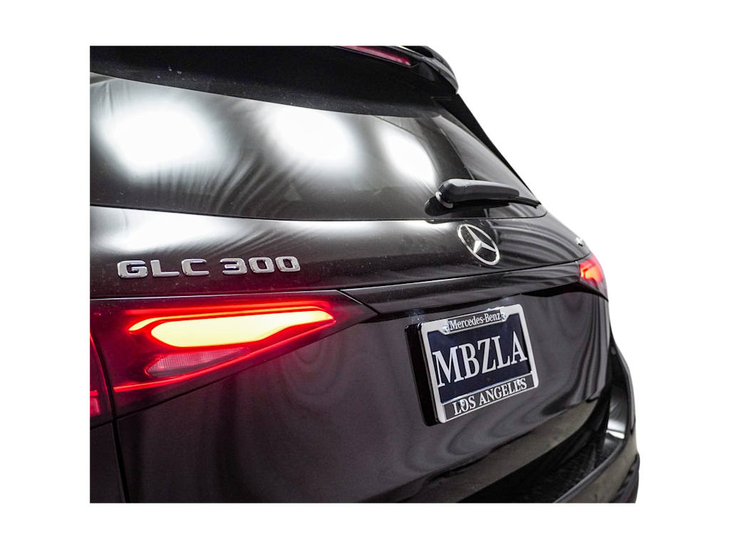 2025 Mercedes-Benz GLC 300 17
