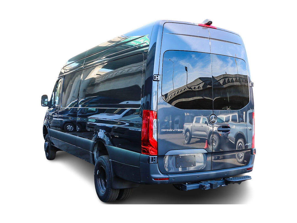 Thumbnail: 2024 Mercedes-Benz Sprinter - 3