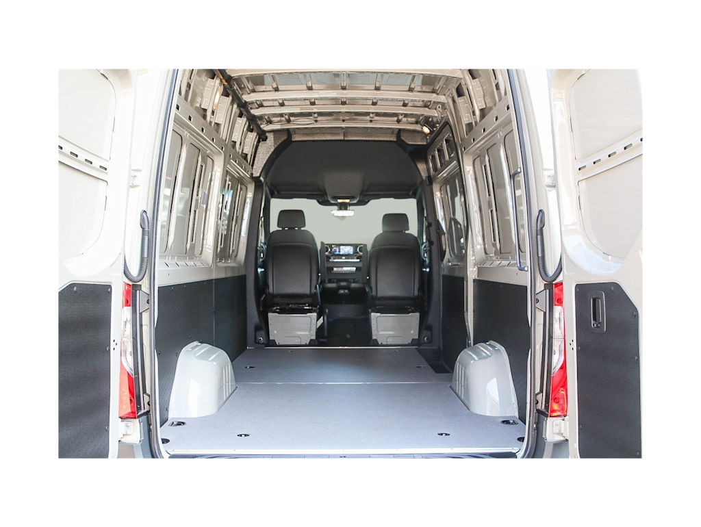 Thumbnail: 2025 Mercedes-Benz Sprinter - 14