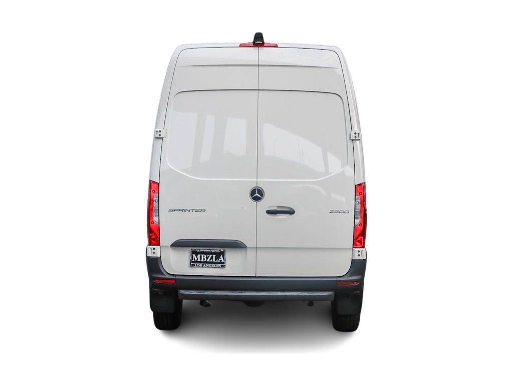 Thumbnail: 2025 Mercedes-Benz Sprinter - 4