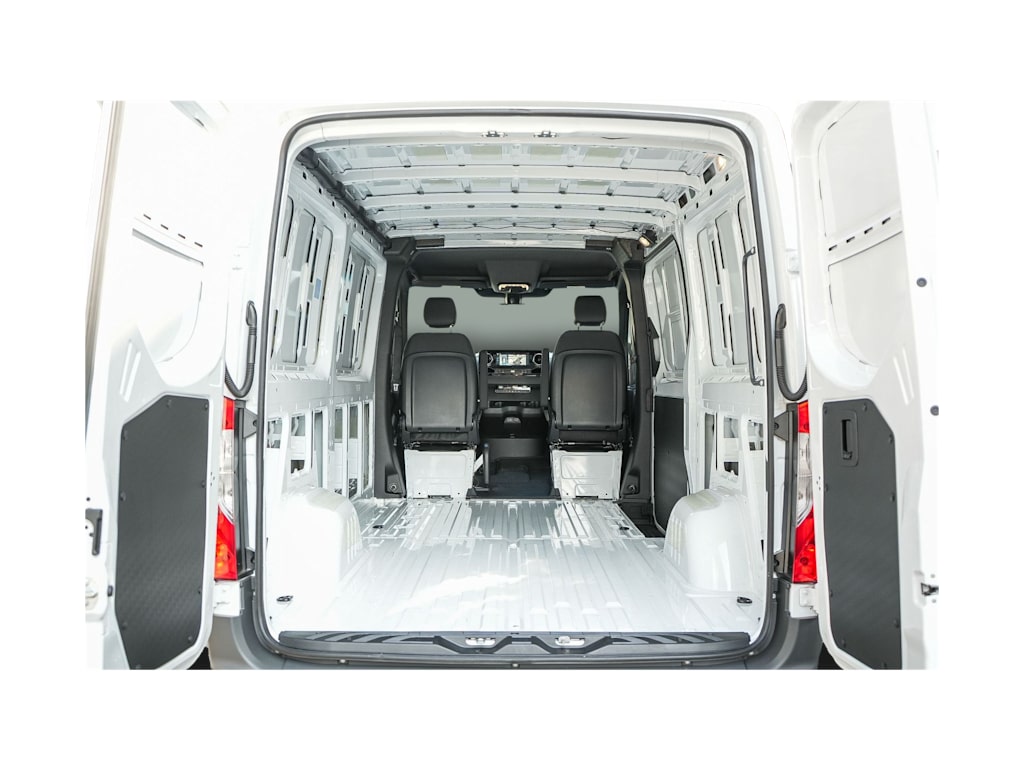Thumbnail: 2026 Mercedes-Benz Sprinter - 14