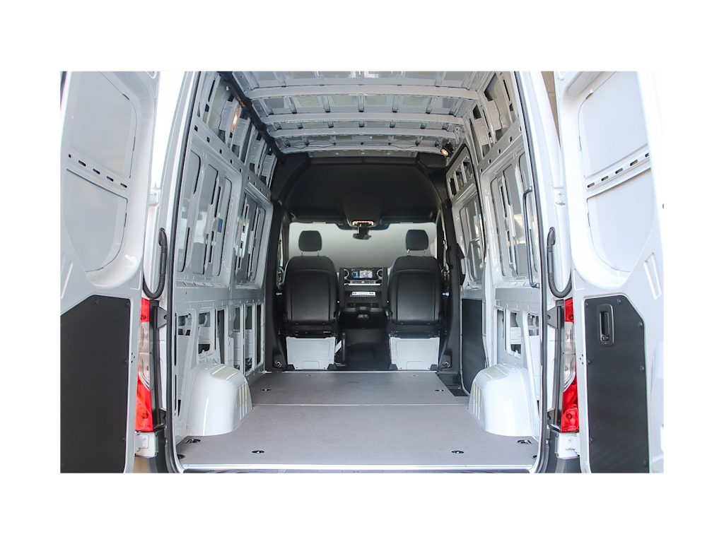 Thumbnail: 2025 Mercedes-Benz Sprinter - 14