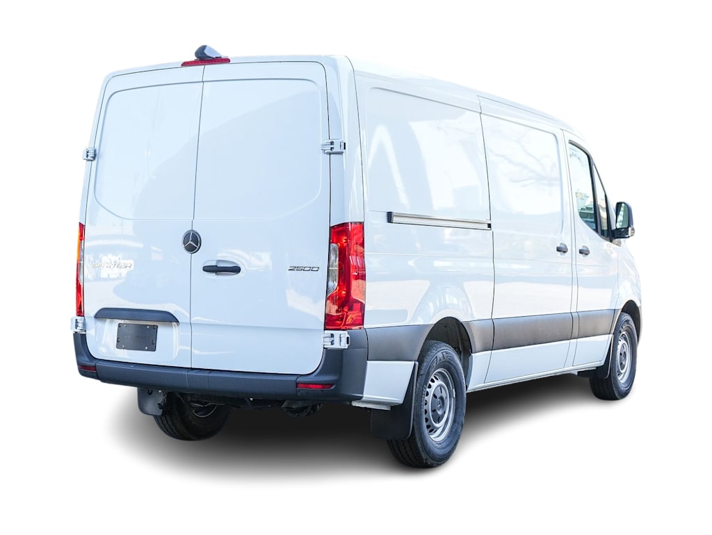 Thumbnail: 2025 Mercedes-Benz Sprinter - 17