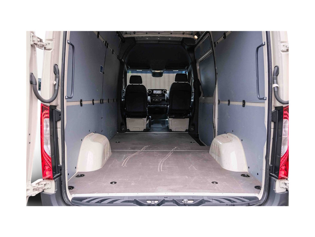 Thumbnail: 2024 Mercedes-Benz Sprinter - 31