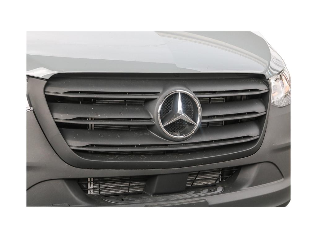 Thumbnail: 2025 Mercedes-Benz Sprinter - 18