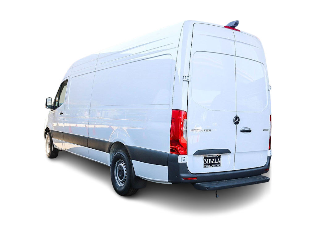 Thumbnail: 2024 Mercedes-Benz Sprinter - 3
