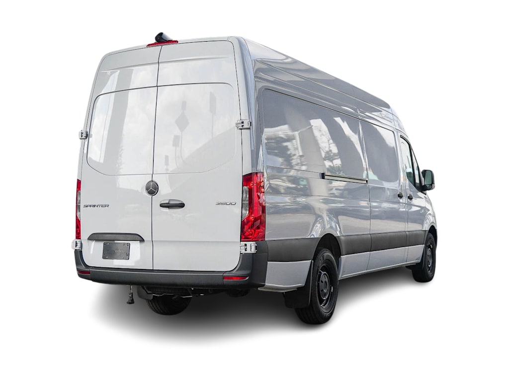 Thumbnail: 2025 Mercedes-Benz Sprinter - 17
