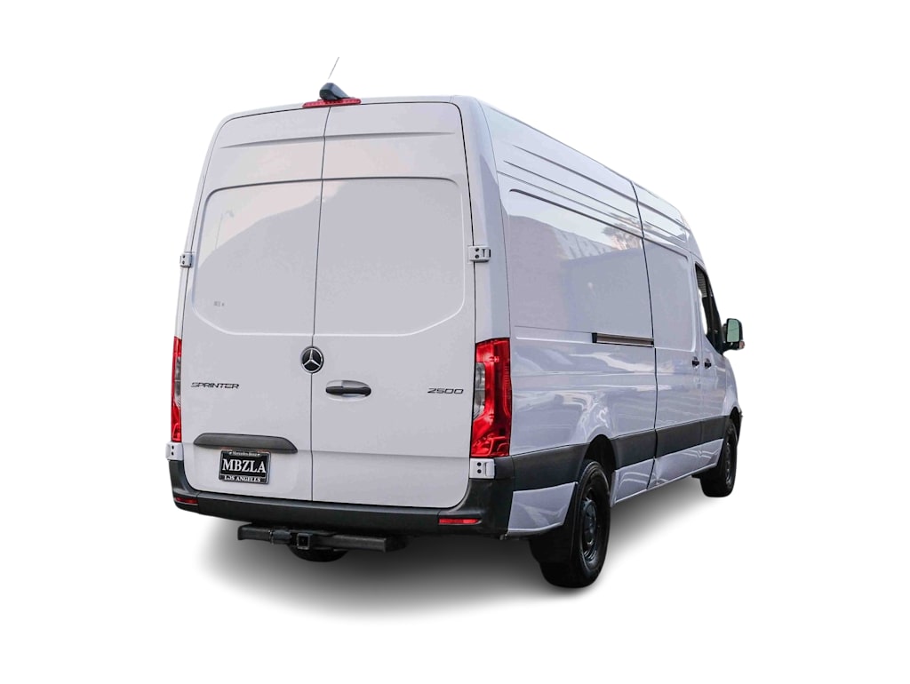 Thumbnail: 2025 Mercedes-Benz Sprinter - 15