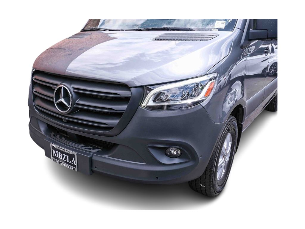 Thumbnail: 2024 Mercedes-Benz Sprinter - 21
