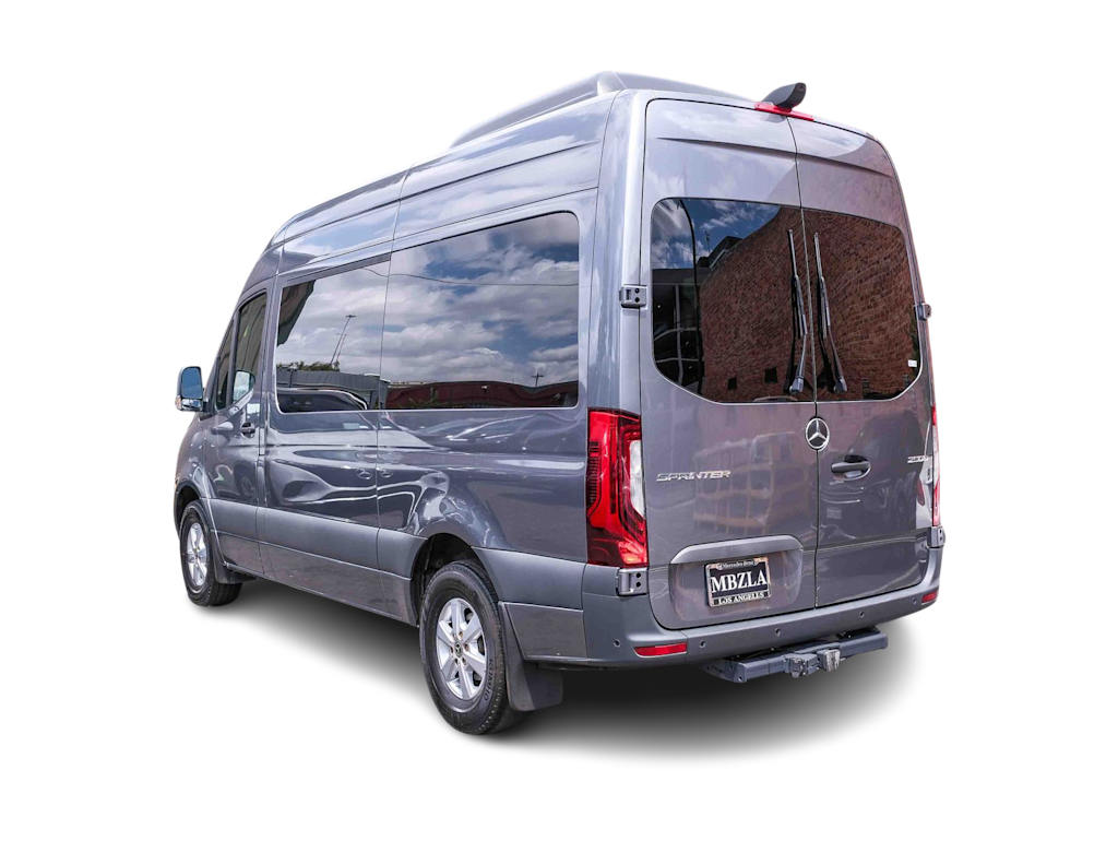 Thumbnail: 2024 Mercedes-Benz Sprinter - 4