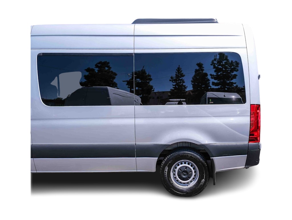 Thumbnail: 2024 Mercedes-Benz Sprinter - 3