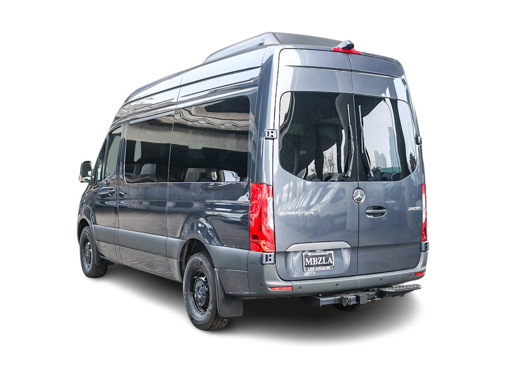 Thumbnail: 2025 Mercedes-Benz Sprinter - 3