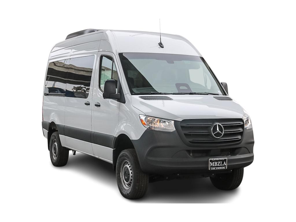 Thumbnail: 2025 Mercedes-Benz Sprinter - 17
