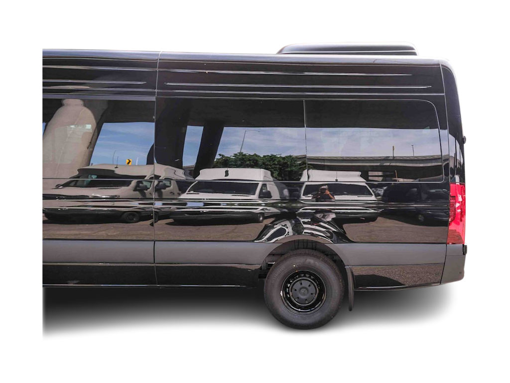 Thumbnail: 2026 Mercedes-Benz Sprinter - 3