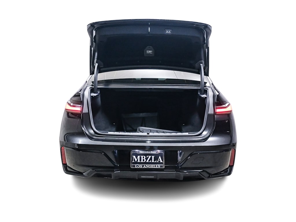 Thumbnail: 2025 BMW 7 Series - 27