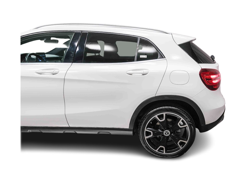 Thumbnail: 2020 Mercedes-Benz GLA - 3