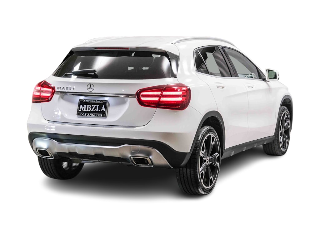 Thumbnail: 2020 Mercedes-Benz GLA - 18