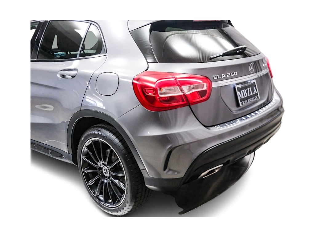 Thumbnail: 2018 Mercedes-Benz GLA - 20