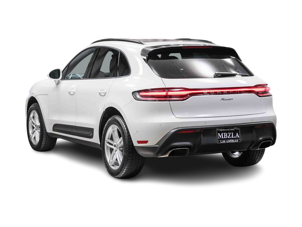 Thumbnail: 2023 Porsche Macan - 4